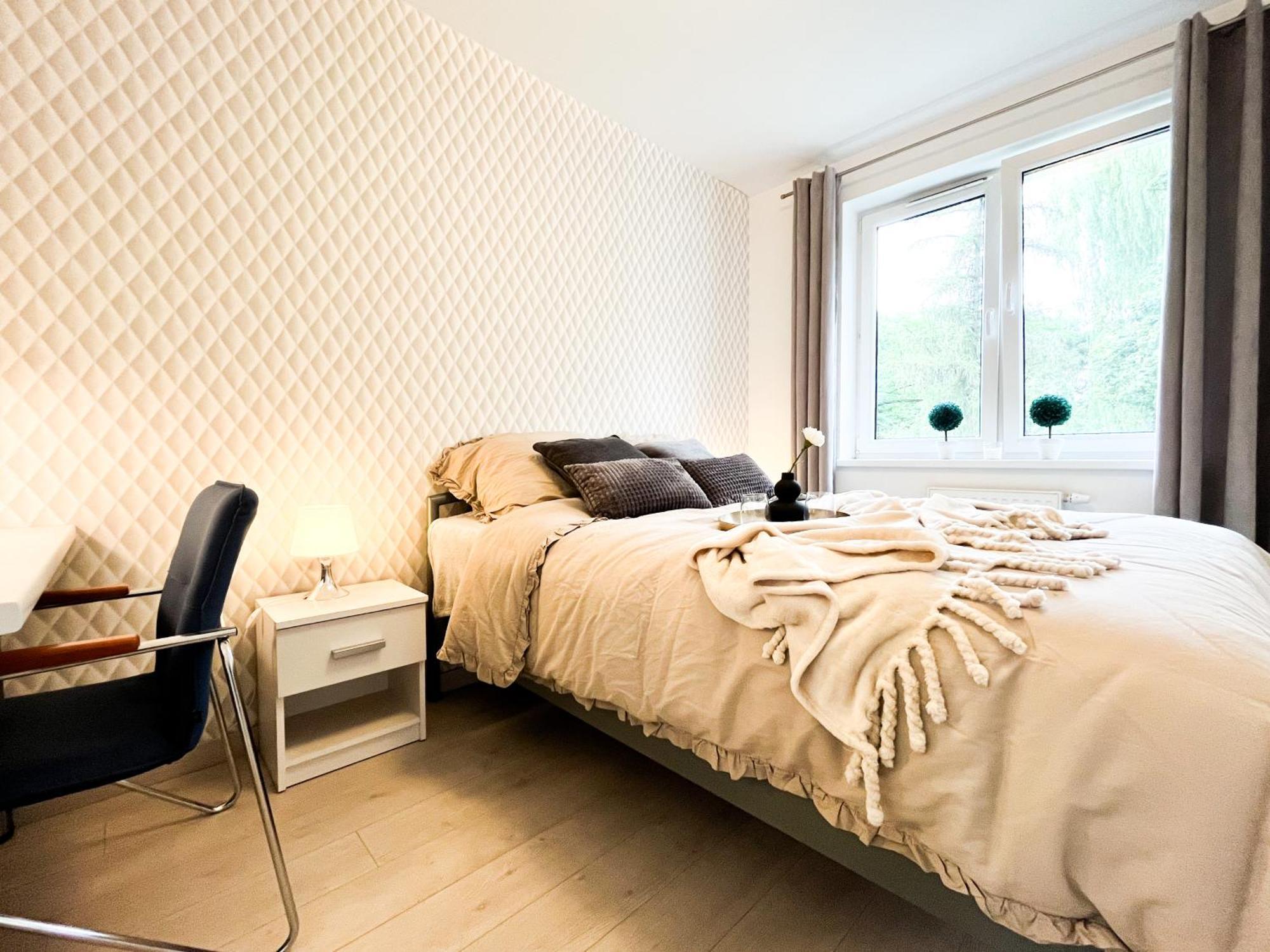 Appartement Walk To Park, Modern 2Bd Kitchen! Balcony, Parking à Wrocław Extérieur photo