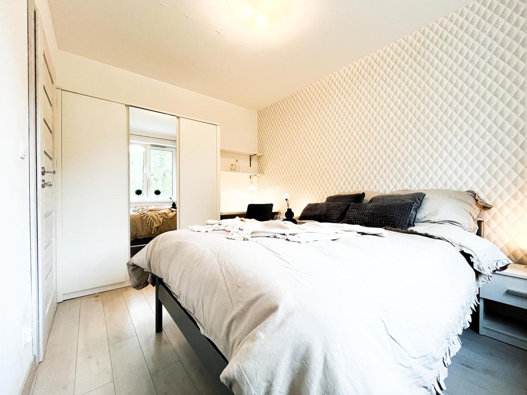 Appartement Walk To Park, Modern 2Bd Kitchen! Balcony, Parking à Wrocław Extérieur photo